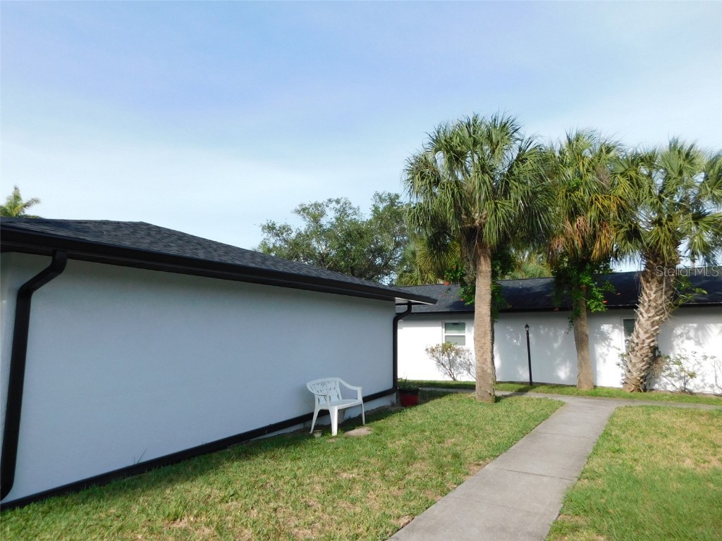 5815 Erin Lane S #C Saint Petersburg FL 33712 U8211878 image1