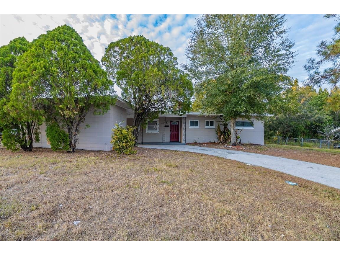 5815 Harrington Drive Orlando FL 32808 O6265868 image1