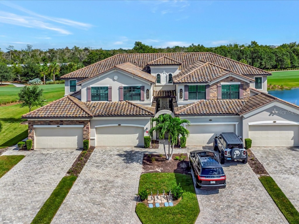 5815 Wake Forest Run #102 Bradenton FL 34211 A4588423 image1