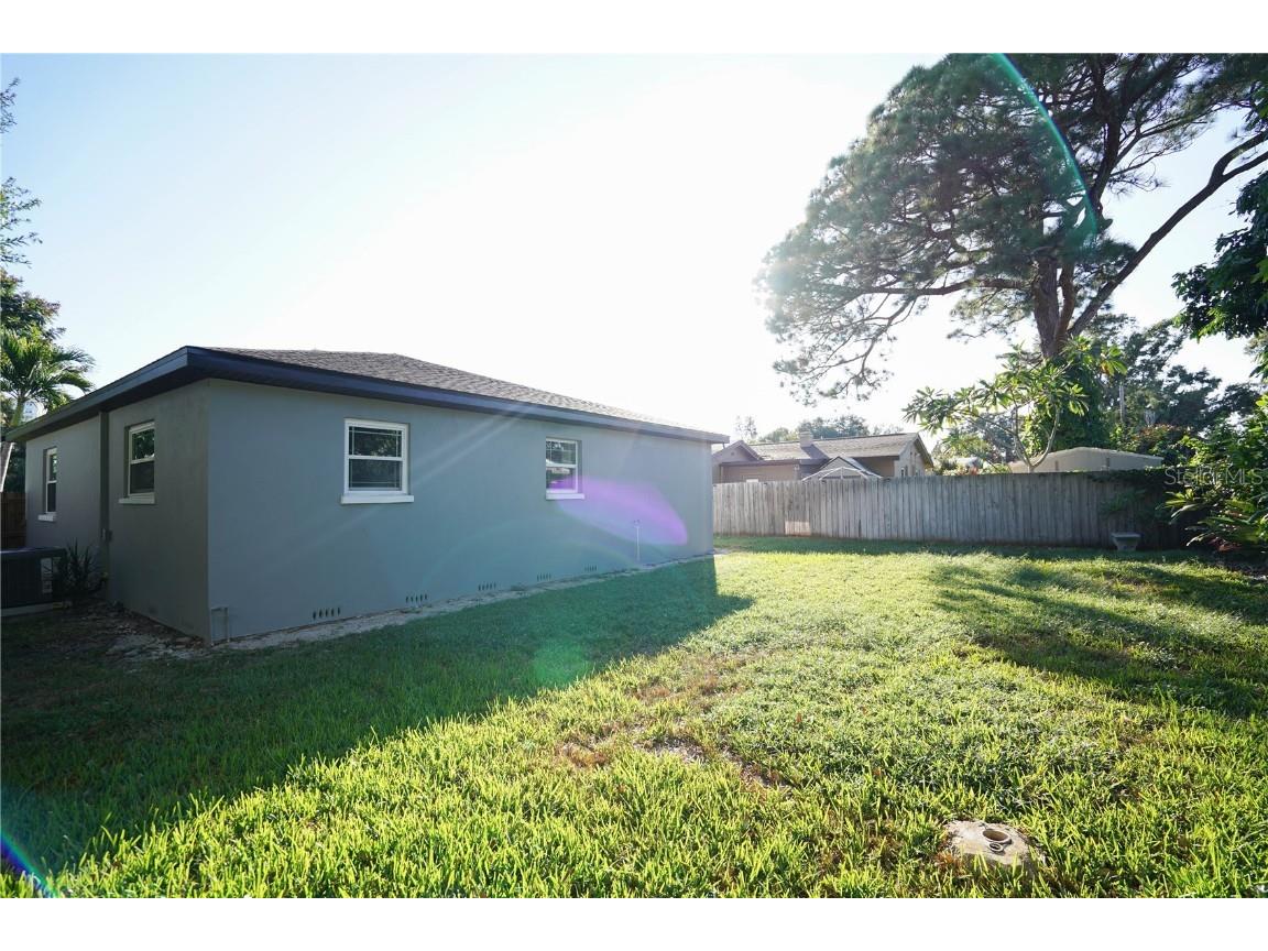 5817 Dartmouth Avenue N Saint Petersburg FL 33710 TB8443726 image28