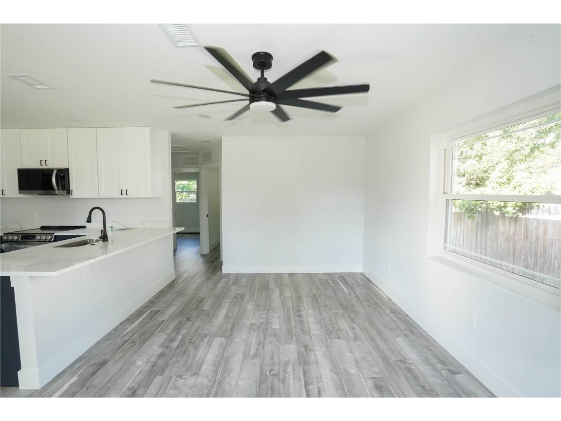 5817 Dartmouth Avenue N Saint Petersburg FL 33710 TB8443726 image8