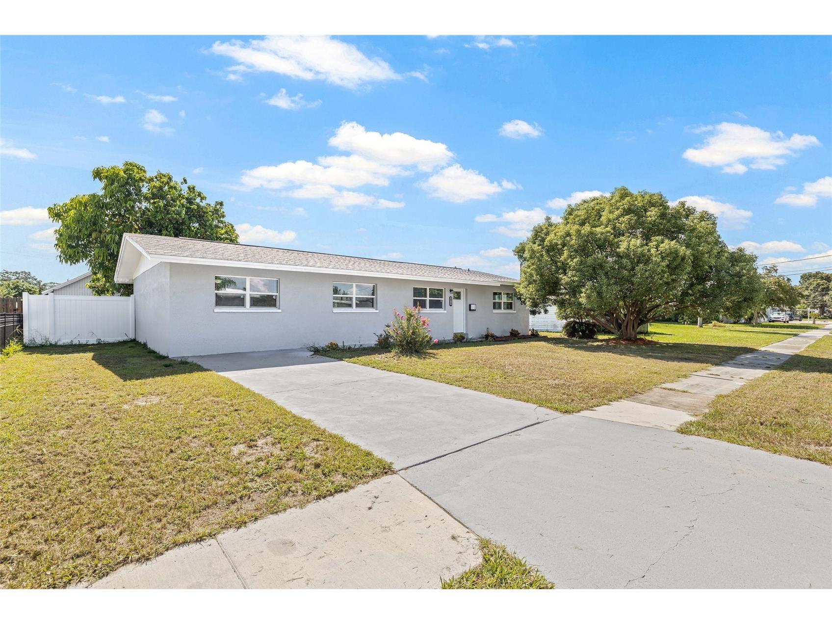 5817 Liverpool Drive Tampa FL 33615 TB8390555 image1