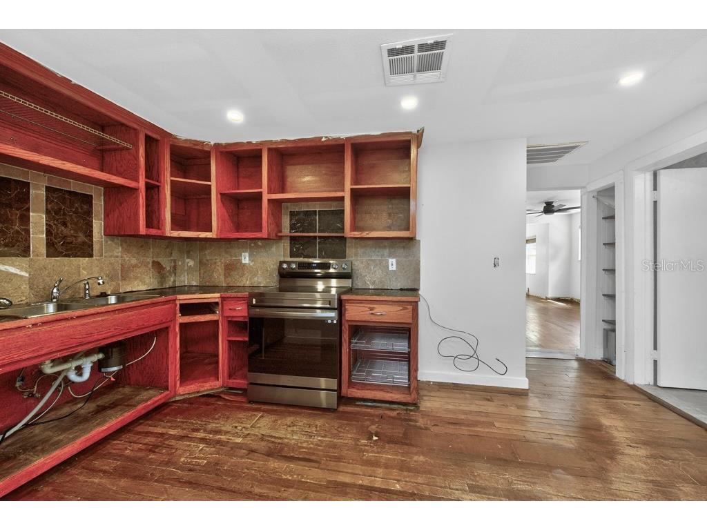 5818 39th Street N Saint Petersburg FL 33714 TB8494524 image10