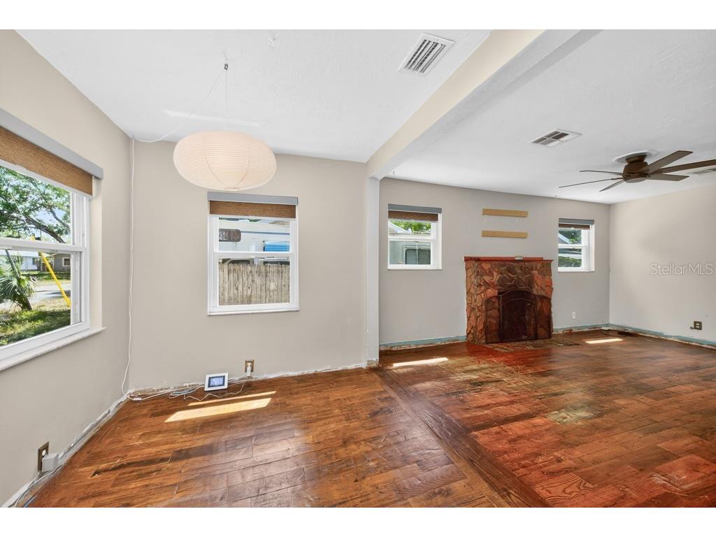 5818 39th Street N Saint Petersburg FL 33714 TB8494524 image3