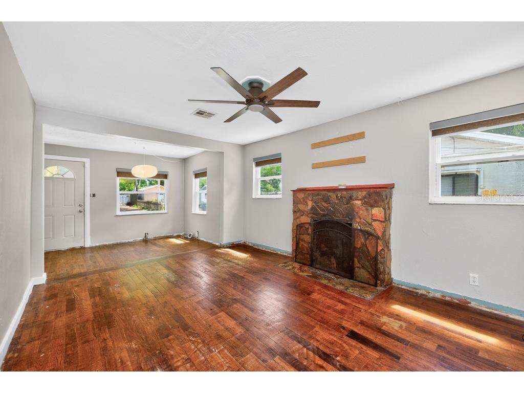 5818 39th Street N Saint Petersburg FL 33714 TB8494524 image5