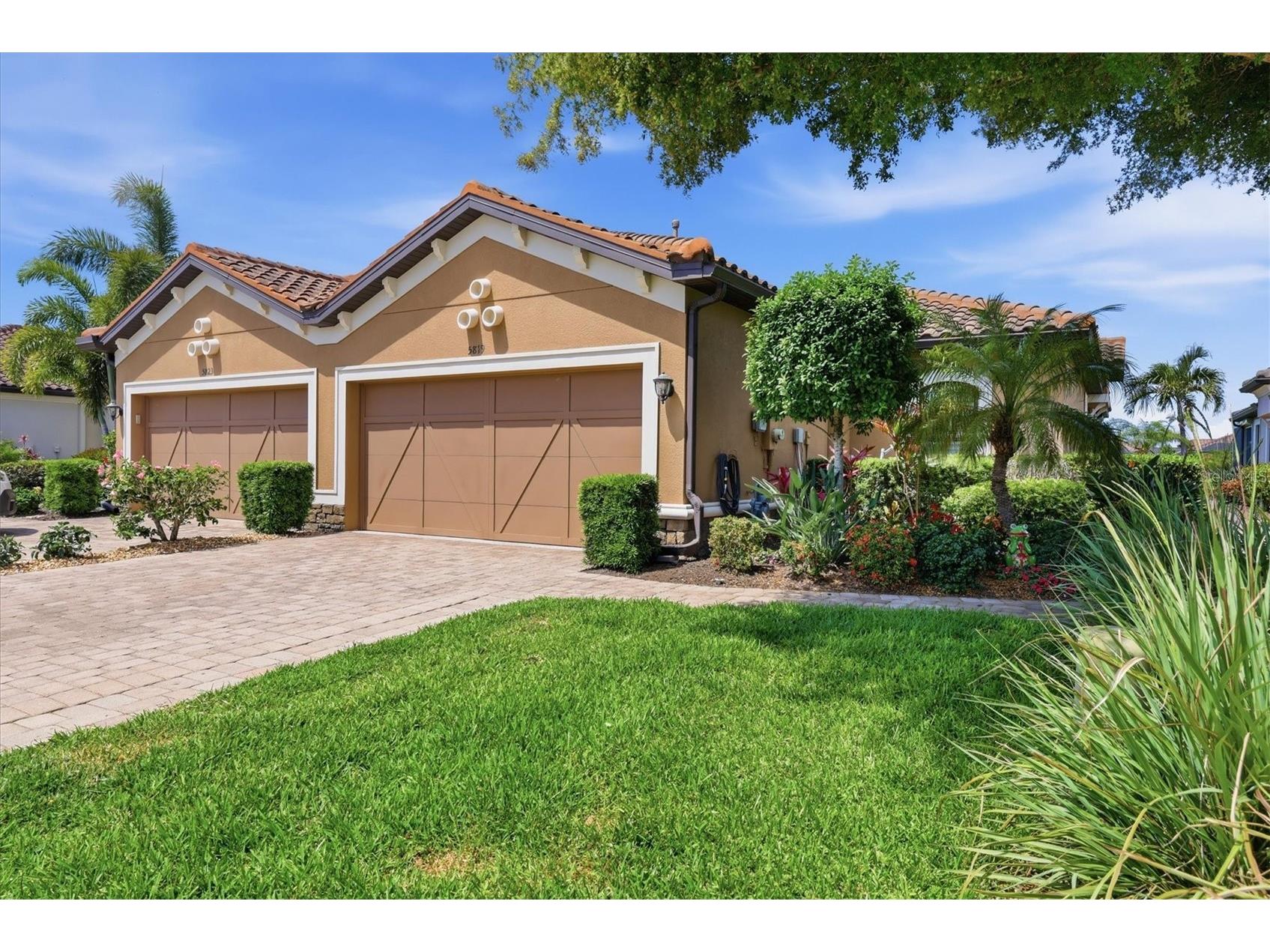 5819 Cavano Drive Sarasota FL 34231 A4691752 image1