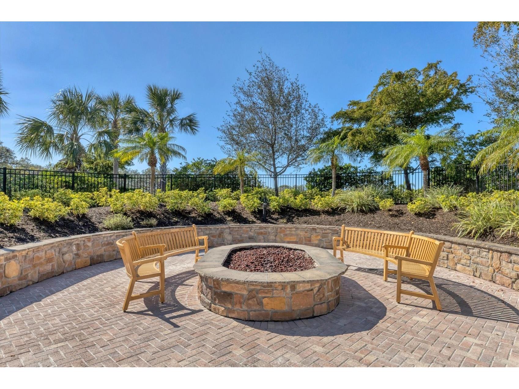 5819 Cavano Drive Sarasota FL 34231 A4691752 image60