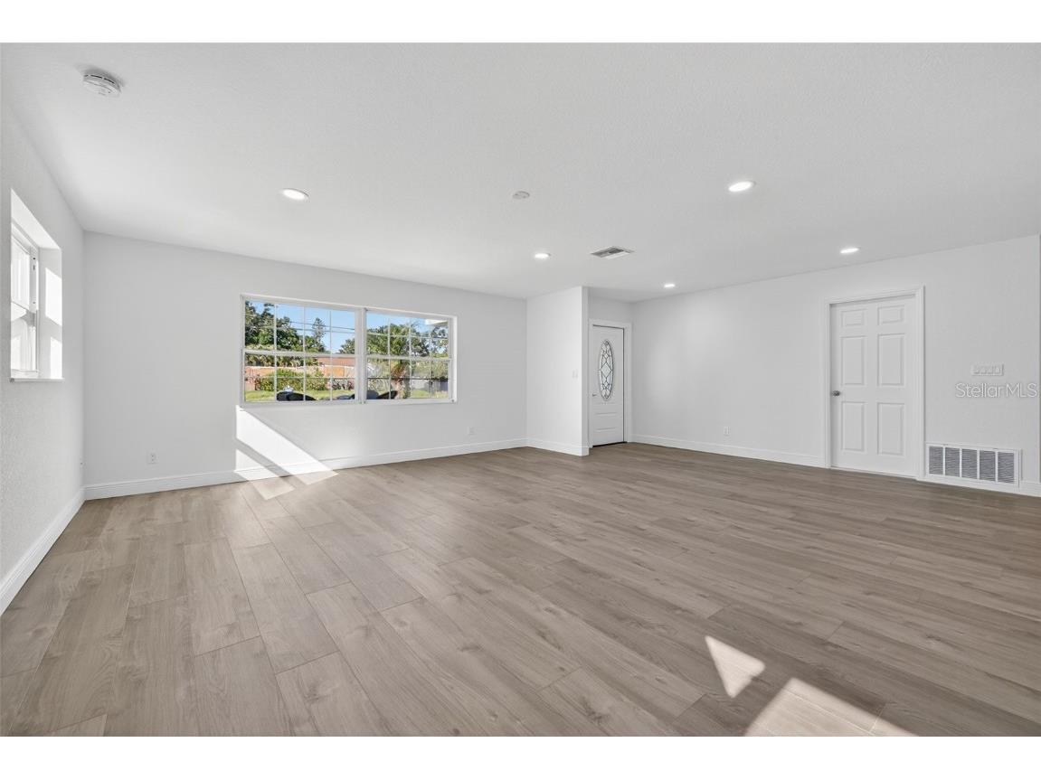 5819 Denver Street NE Saint Petersburg FL 33703 TB8449342 image12