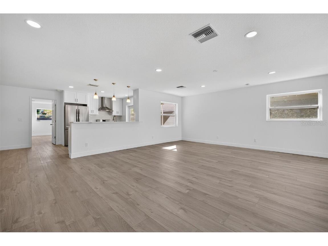 5819 Denver Street NE Saint Petersburg FL 33703 TB8449342 image9