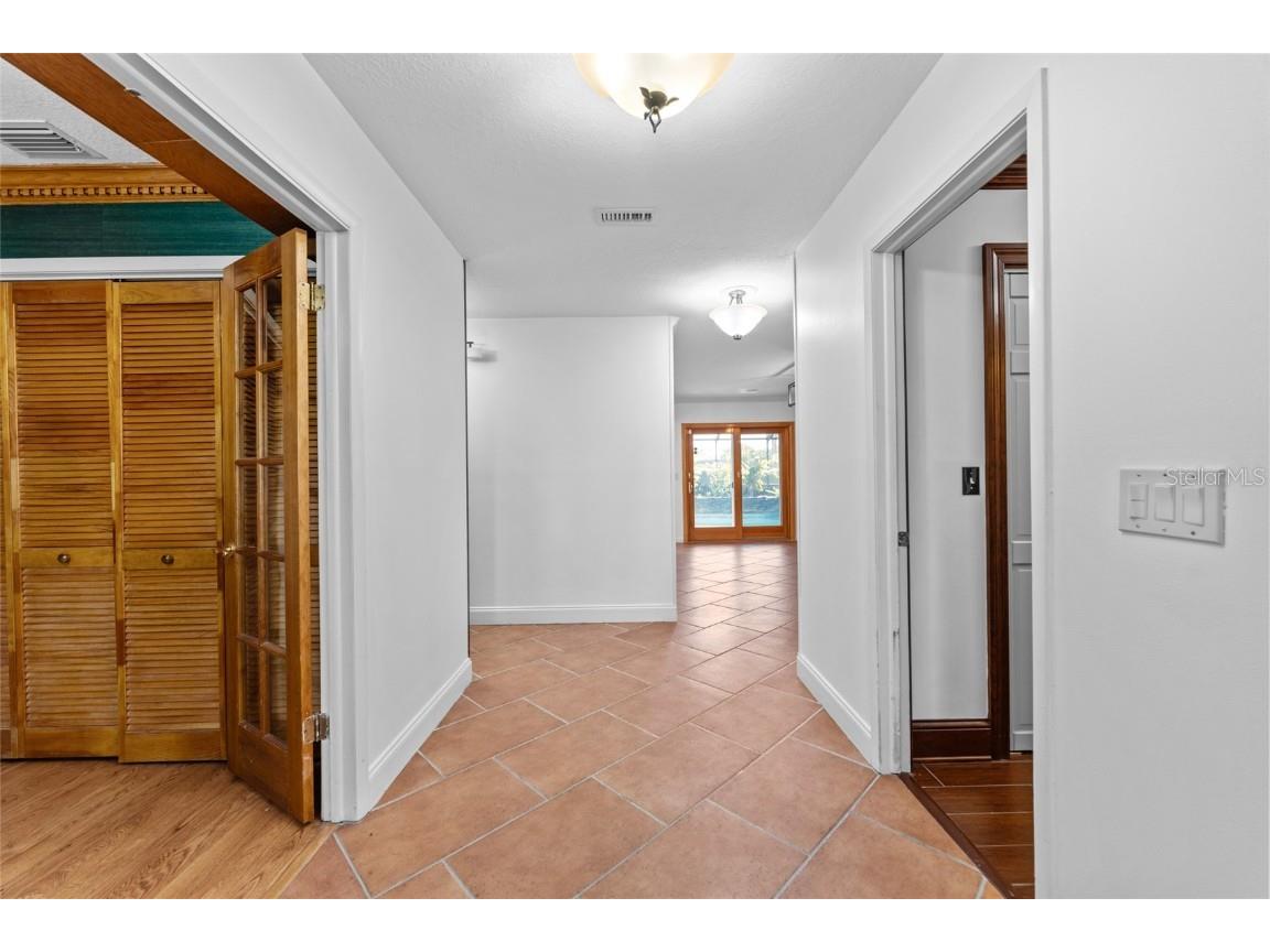 5819 Dory Way Tampa FL 33615 TB8437427 image9