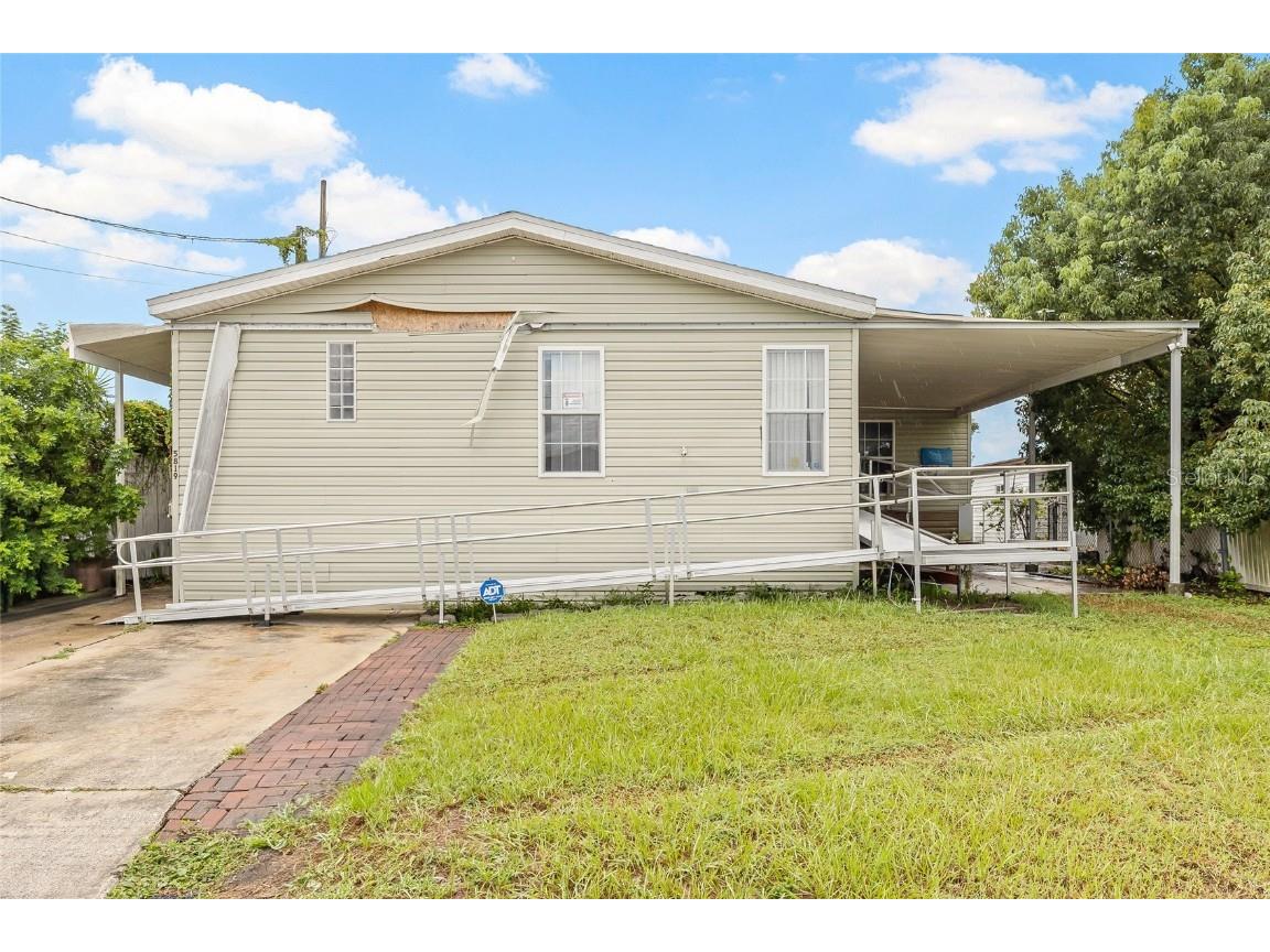 5819 Portsmouth Drive Tampa FL 33615 TB8428422 image1