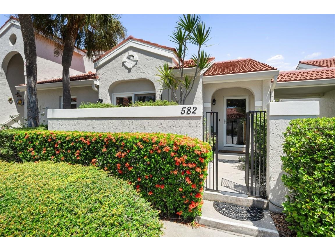 582 Andorra Circle NE Saint Petersburg FL 33703 U8255029 image1