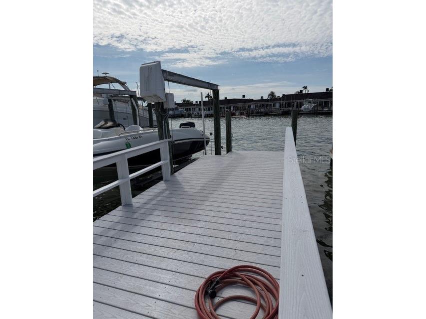 582 Boca Ciega Point Boulevard N Saint Petersburg FL 33708 - BOCA CIEGA BAY TB8507695 image1