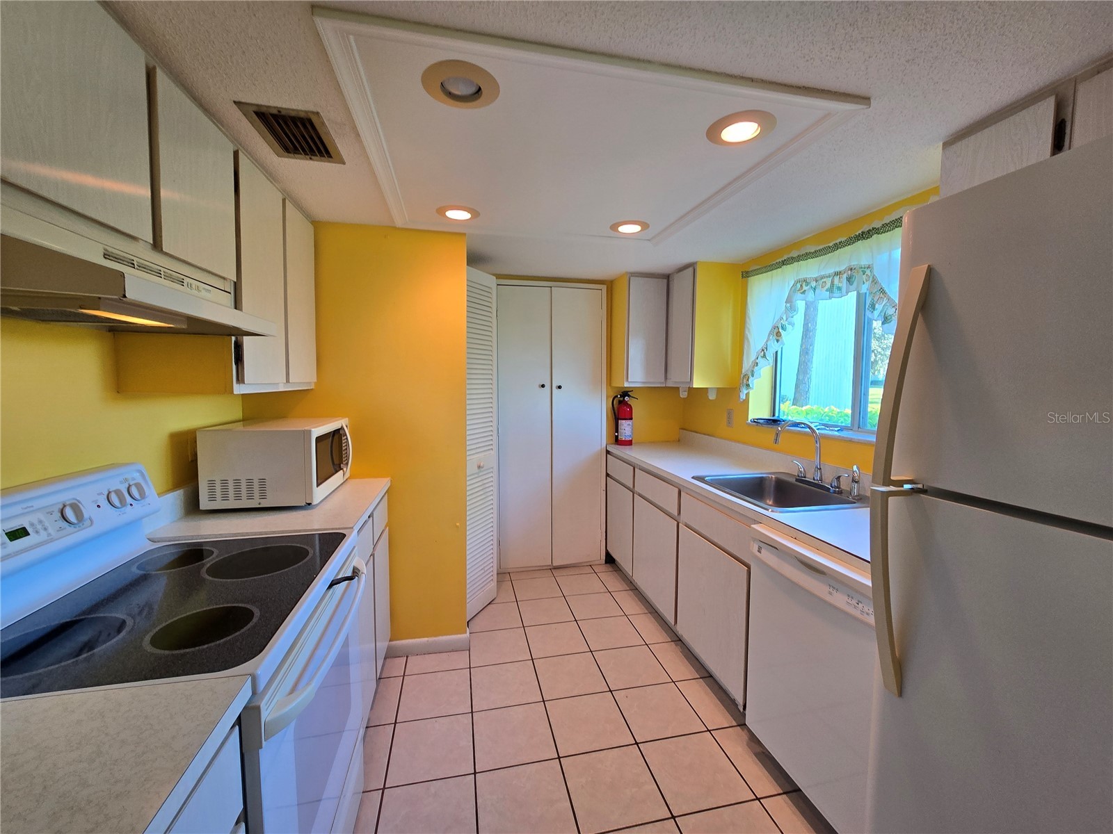 582 Fairways Circle #A Ocala FL 34472 OM721571 image11