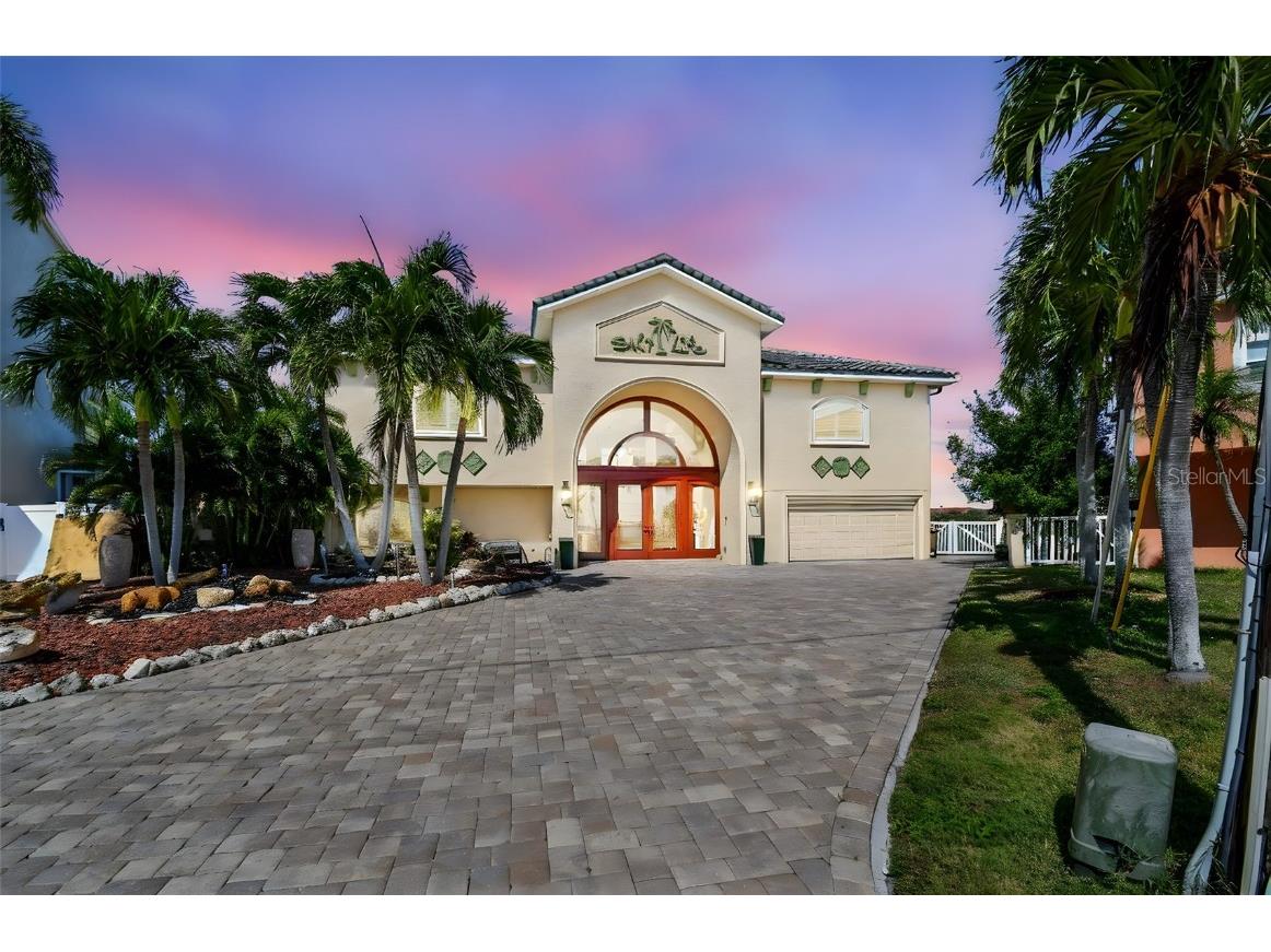 582 Johns Pass Avenue Madeira Beach FL 33708 TB8443266 image1