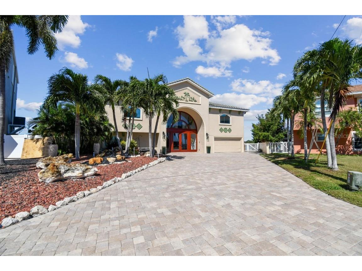 582 Johns Pass Avenue Madeira Beach FL 33708 TB8443266 image3