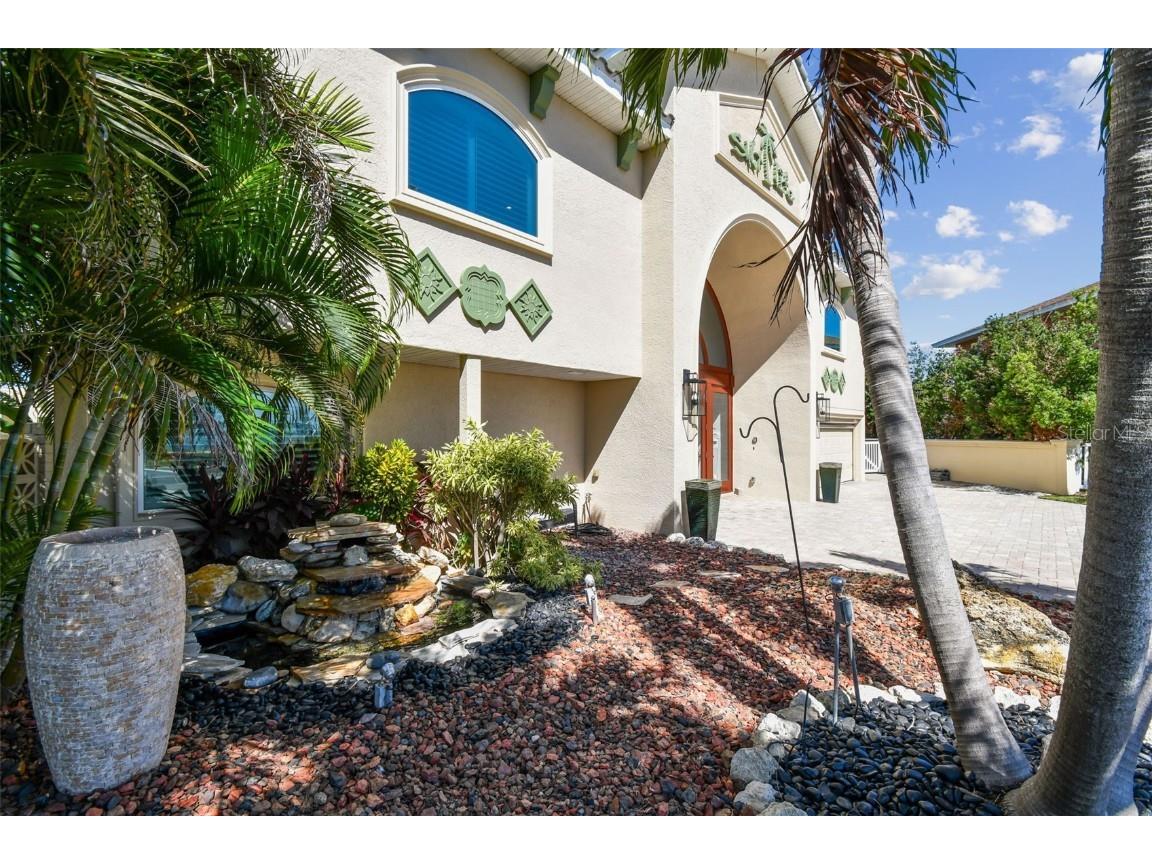 582 Johns Pass Avenue Madeira Beach FL 33708 TB8443266 image9