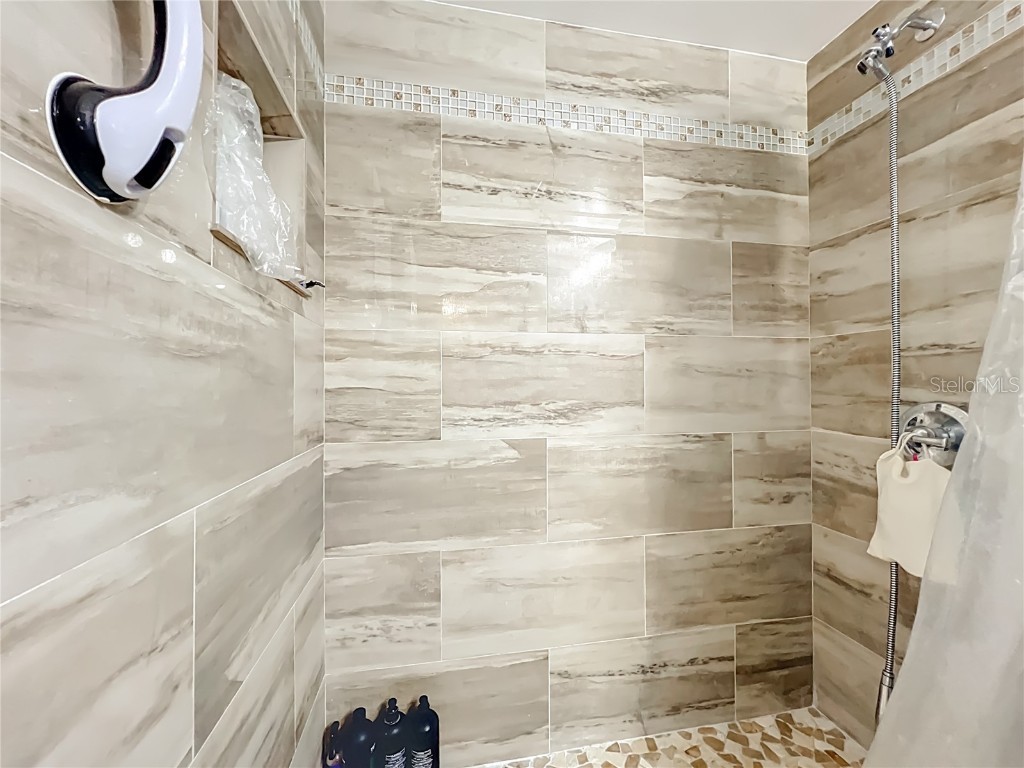 582 Orange Drive #100 Altamonte Springs FL 32701 - LAKE ORIENTA V4946360 image15