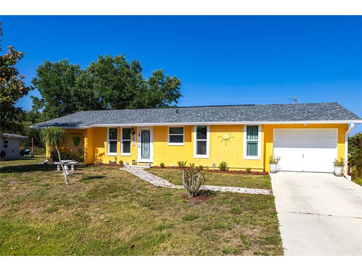 582 Ridgewood Street NW Port Charlotte FL 33952 C7508577 image1