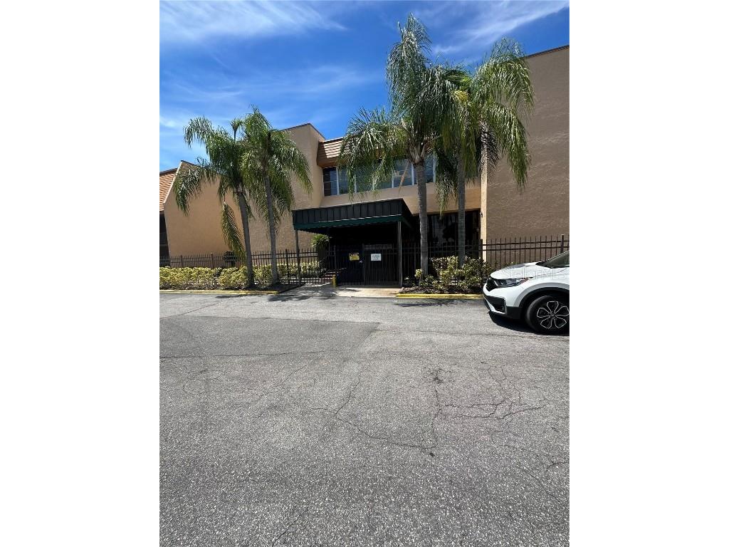 5820 N Church Avenue #221 Tampa FL 33614 A4579927 image1