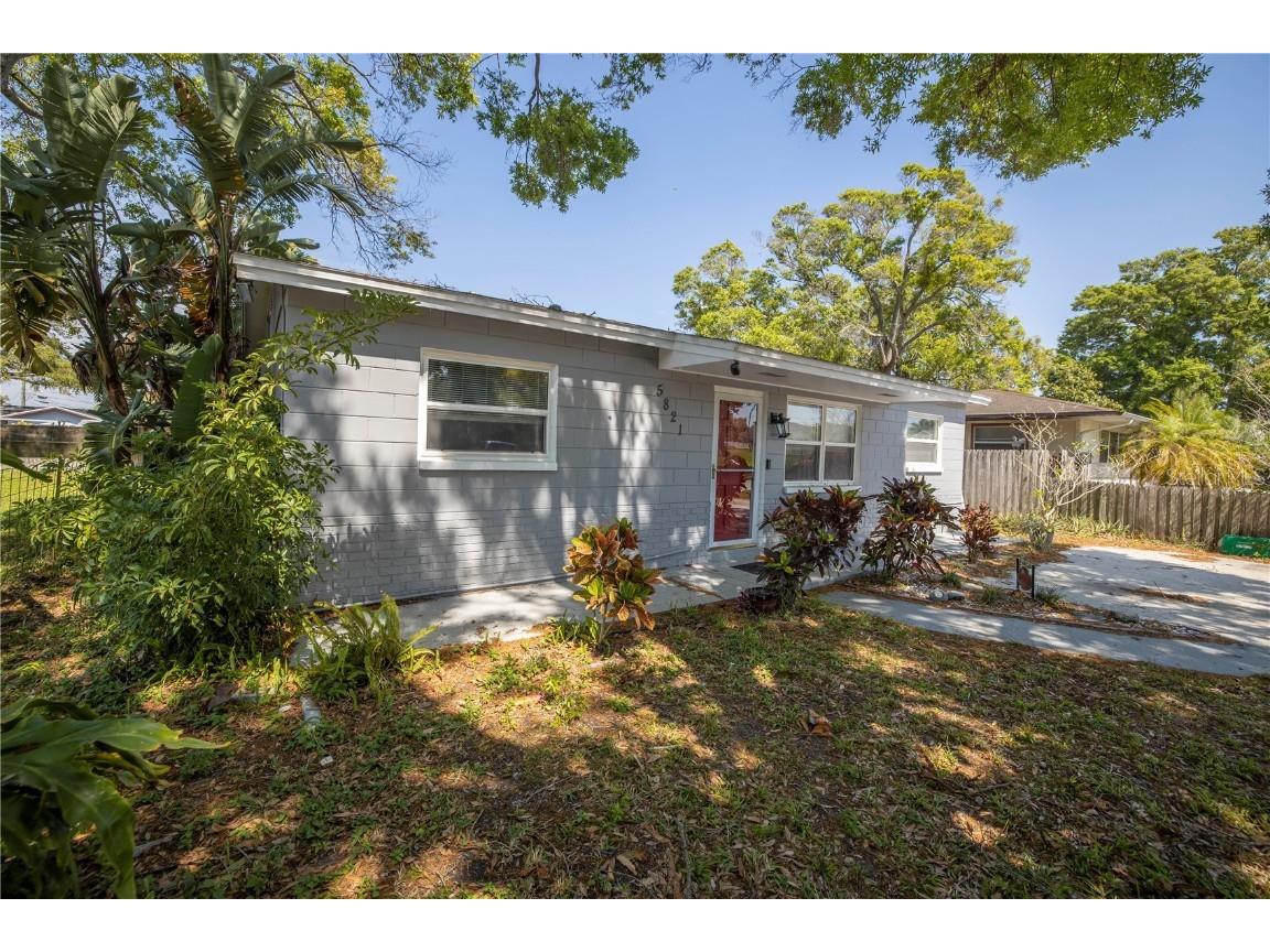5821 59th Avenue N Saint Petersburg FL 33709 U8193221 image1