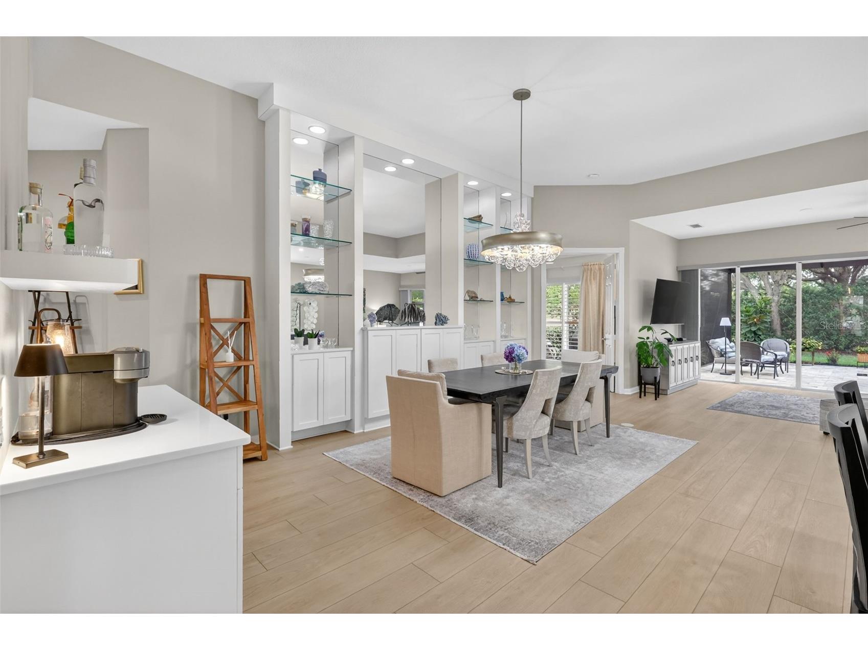 5821 Ferrara Drive Sarasota FL 34238 A4697321 image4