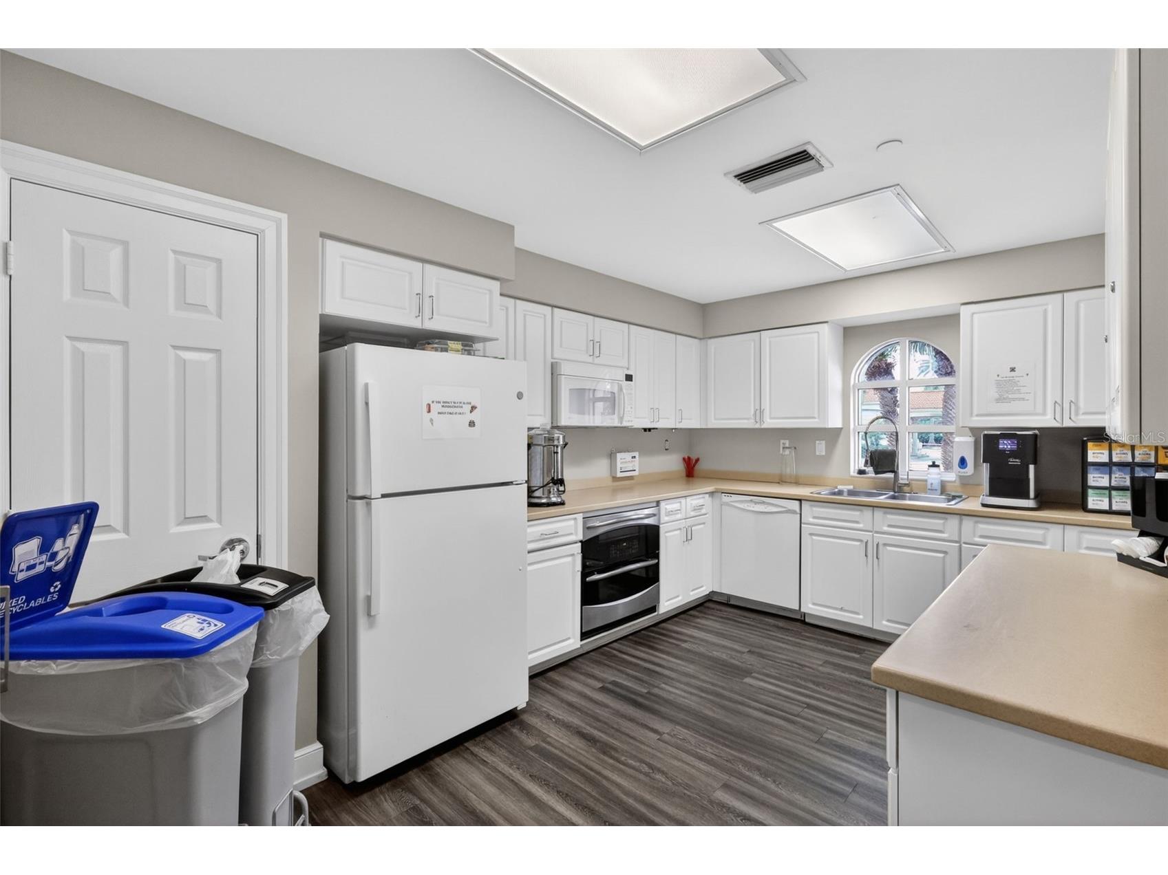 5821 Ferrara Drive Sarasota FL 34238 A4697321 image63