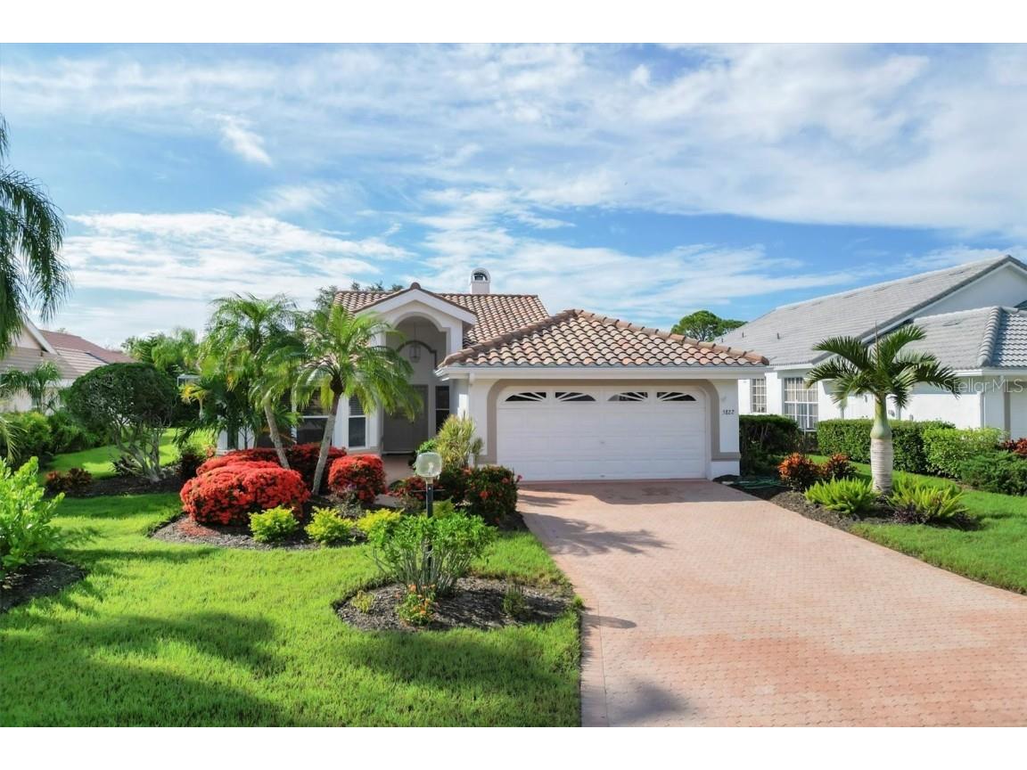 5822 Fairway Lakes Drive Sarasota FL 34243 A4622297 image1