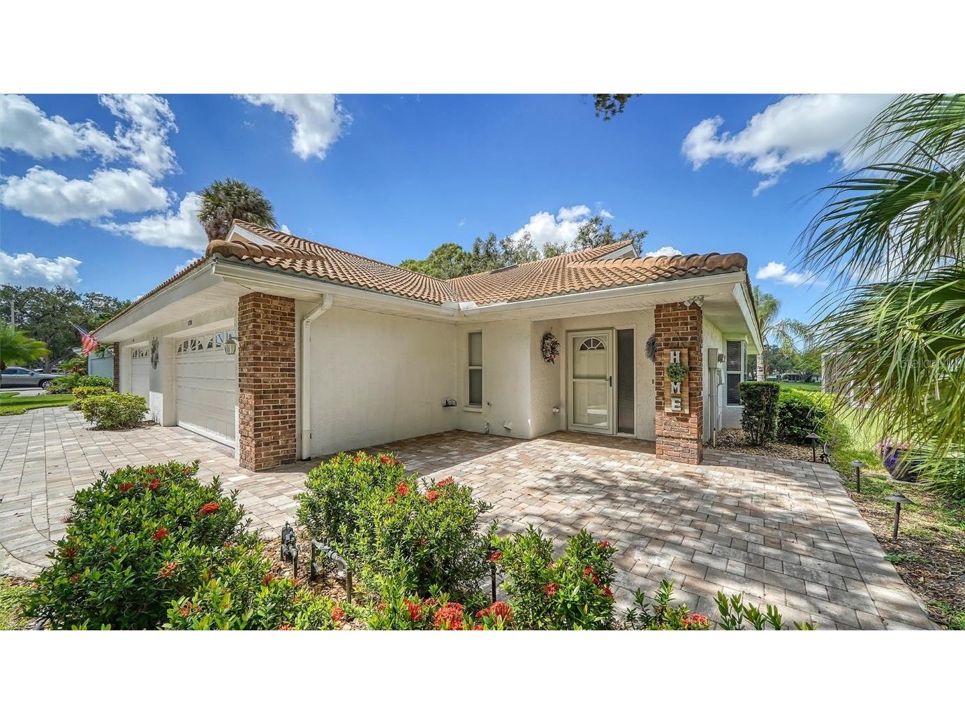 5822 Garden Lakes Drive Bradenton FL 34203 A4584622 image1
