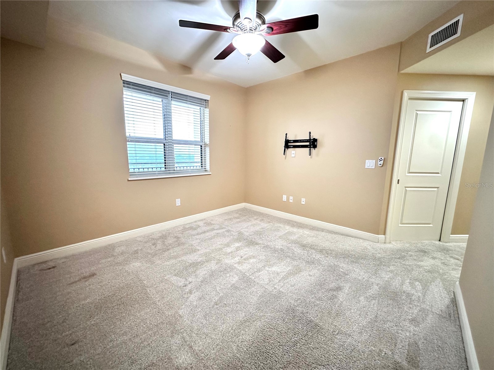 5823 Bowen Daniel Drive #702 Tampa FL 33616 TB8488625 image44