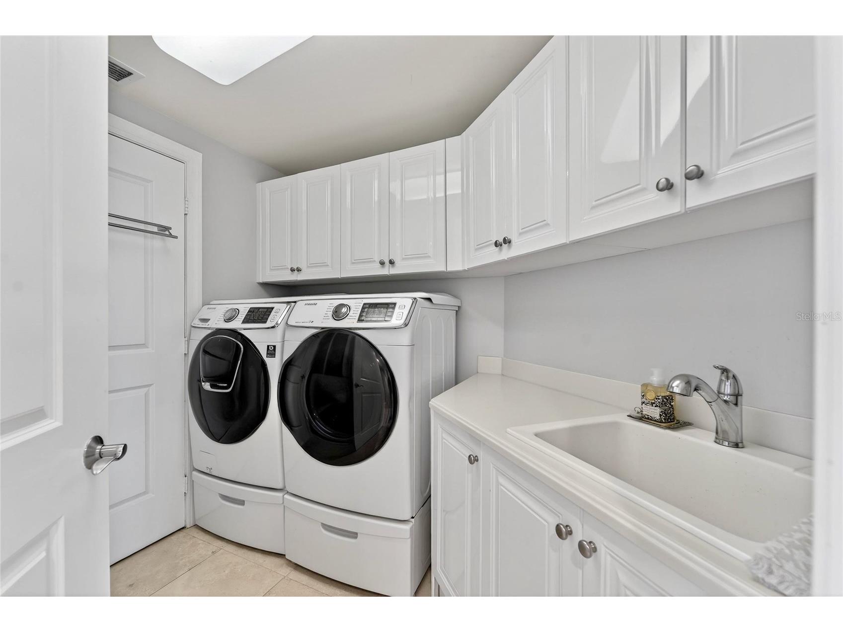5823 Bowen Daniel Drive #906 Tampa FL 33616 TB8465949 image37