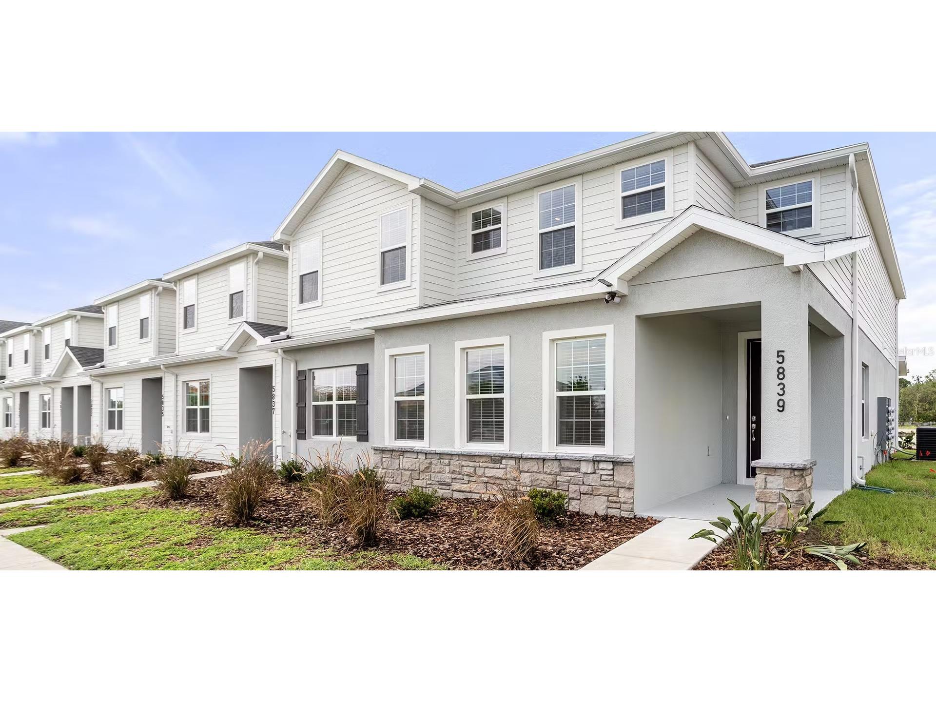 5823 Freshwater Canyon Drive Saint Cloud FL 34771 L4957192 image1