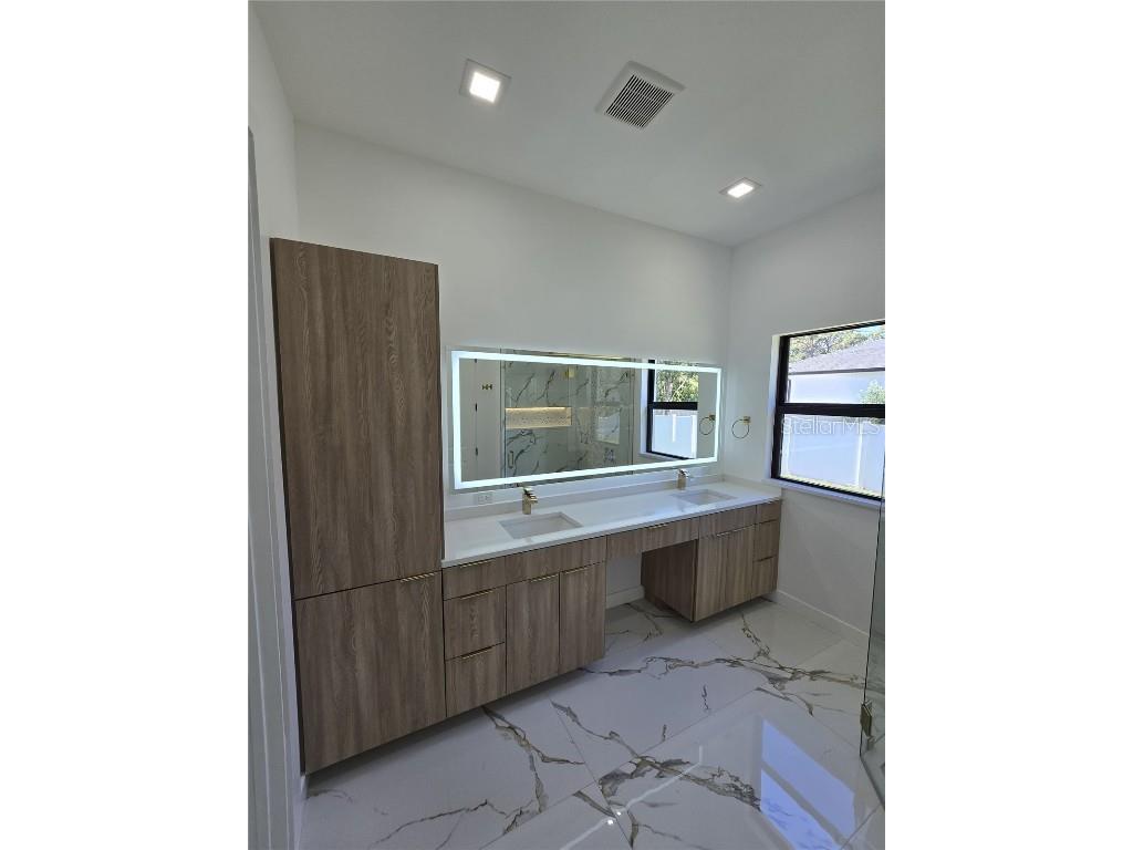 5823 Whippoorwill Drive Tampa FL 33624 TB8444830 image21