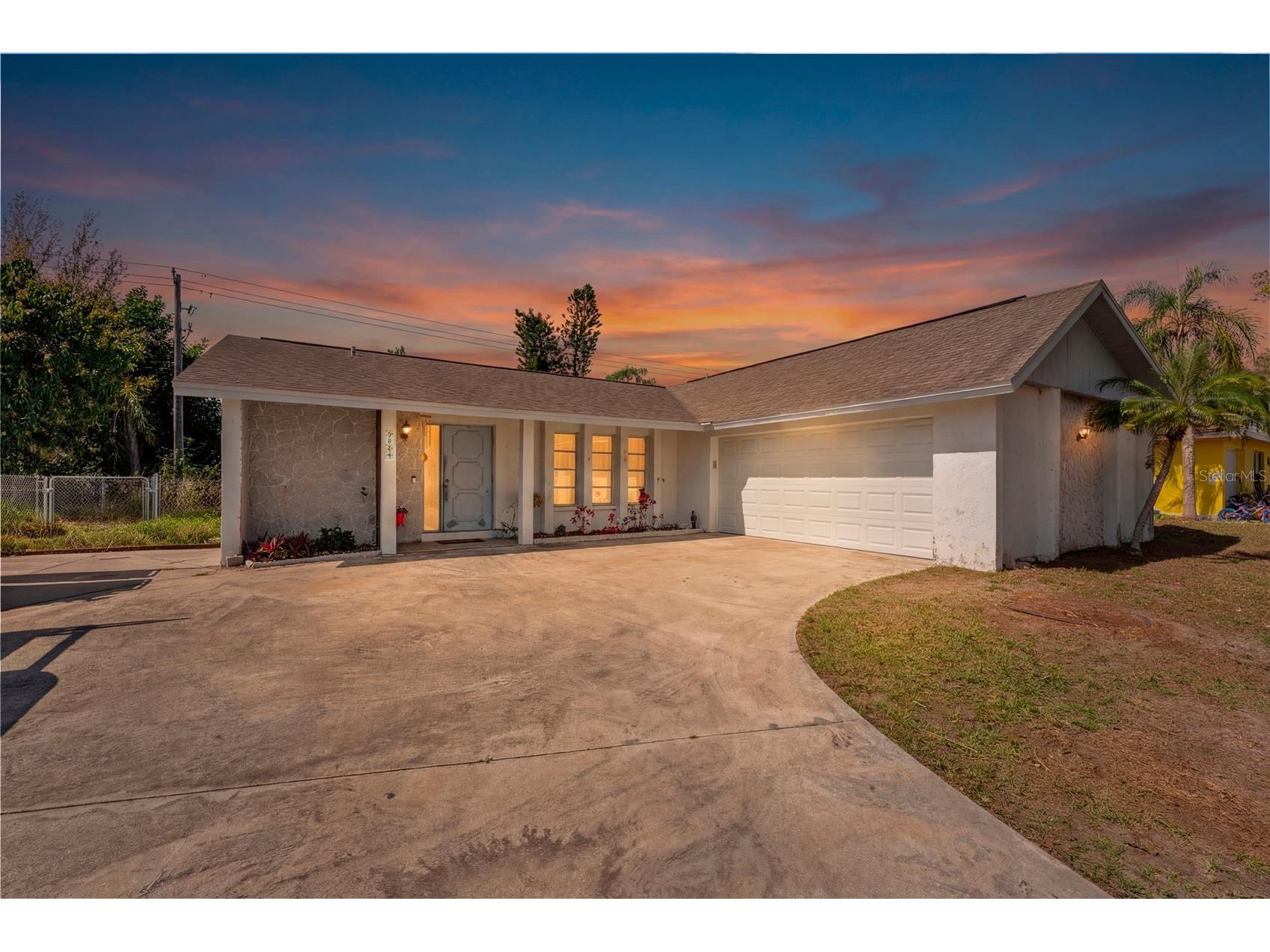 5824 Whistlewood Circle Sarasota FL 34232 TB8492757 image1