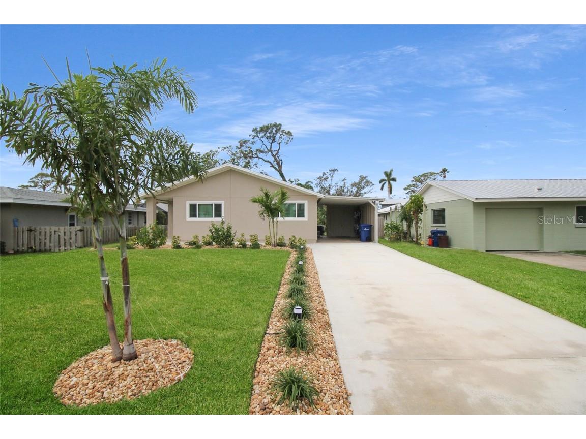 5824 Wildwood Avenue Sarasota FL 34231 A4649804 image1