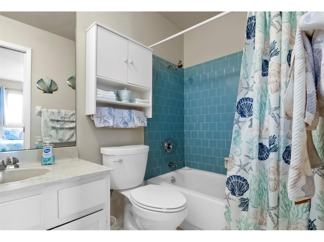 5824 Wildwood Avenue Sarasota FL 34231 A4649804 image20