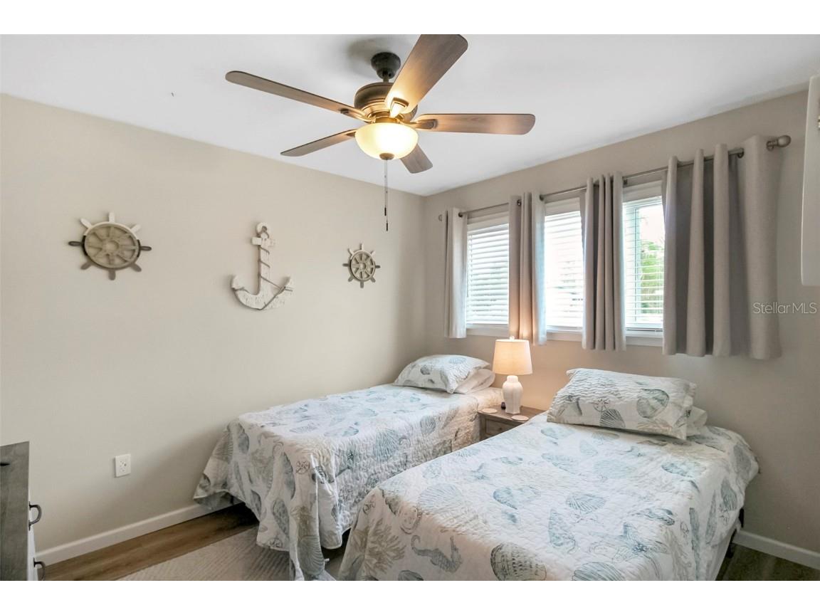 5824 Wildwood Avenue Sarasota FL 34231 A4649804 image24