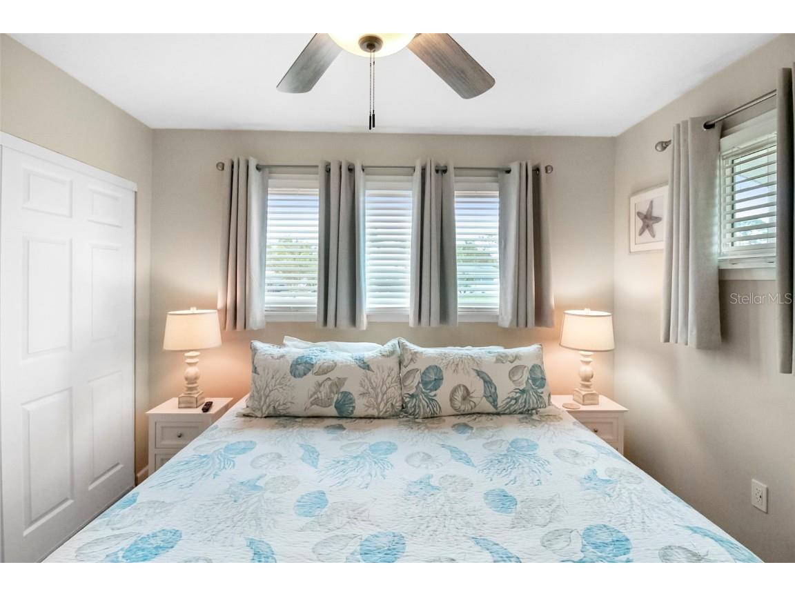 5824 Wildwood Avenue Sarasota FL 34231 A4649804 image25