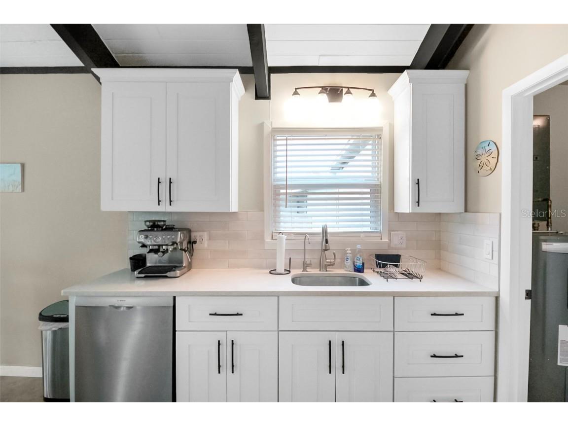 5824 Wildwood Avenue Sarasota FL 34231 A4649804 image34