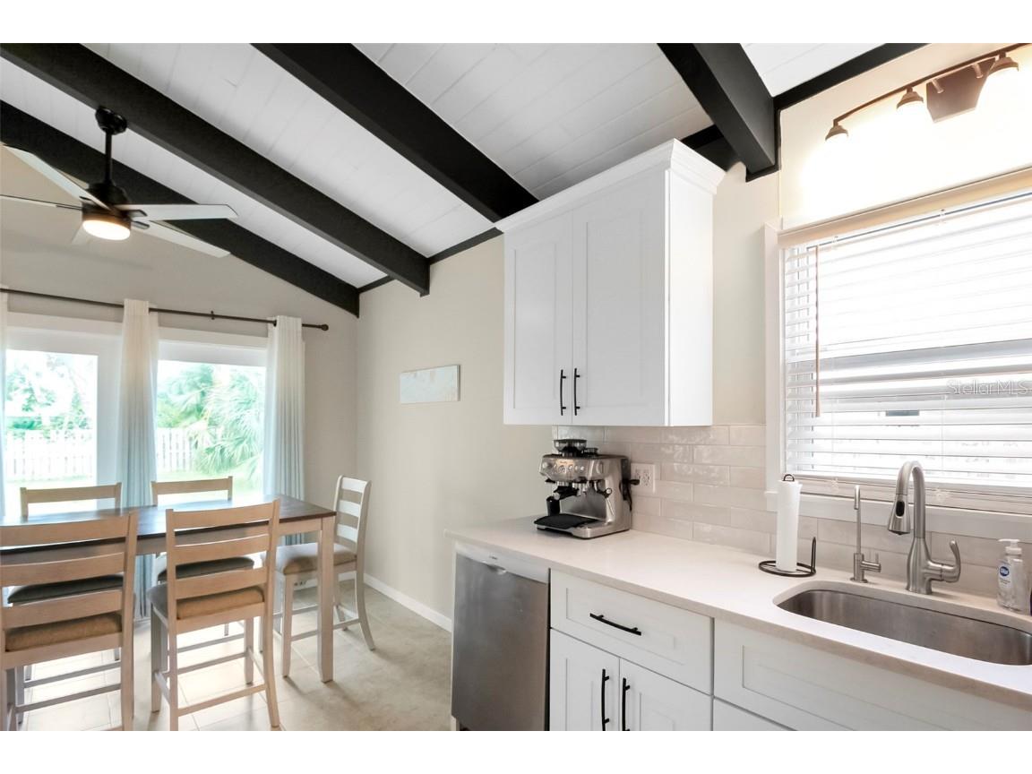 5824 Wildwood Avenue Sarasota FL 34231 A4649804 image35