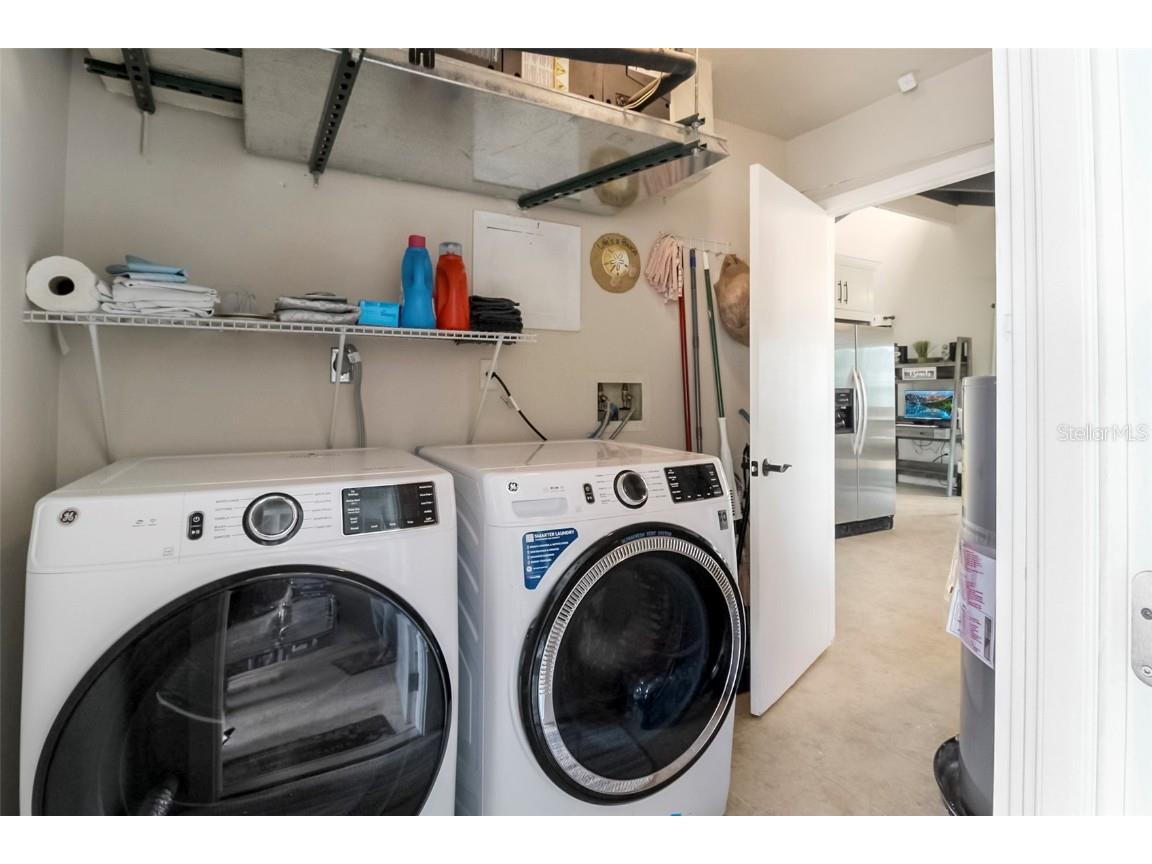 5824 Wildwood Avenue Sarasota FL 34231 A4649804 image40