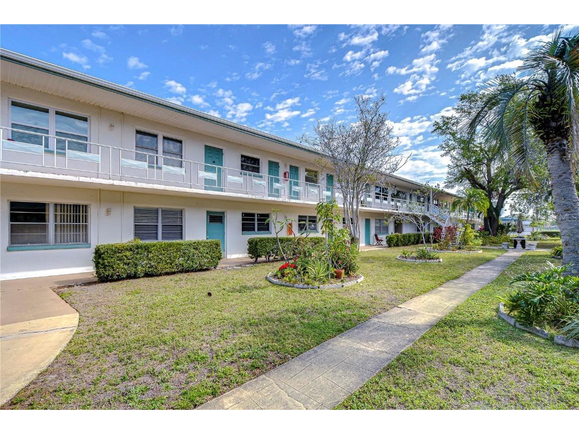 5825 18th Street N #17 Saint Petersburg FL 33714 TB8360320 image1