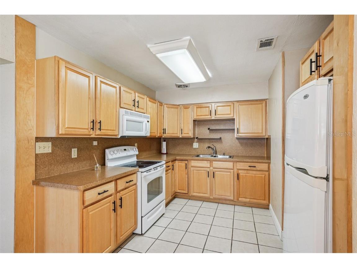 5825 81st Avenue N Pinellas Park FL 33781 TB8404083 image16