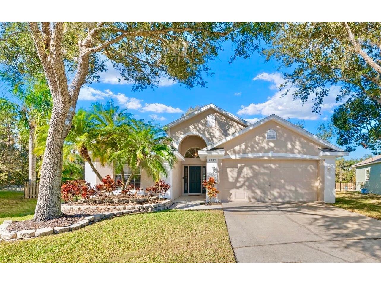 5825 Hawkwood Court Lithia FL 33547 TB8470468 image1