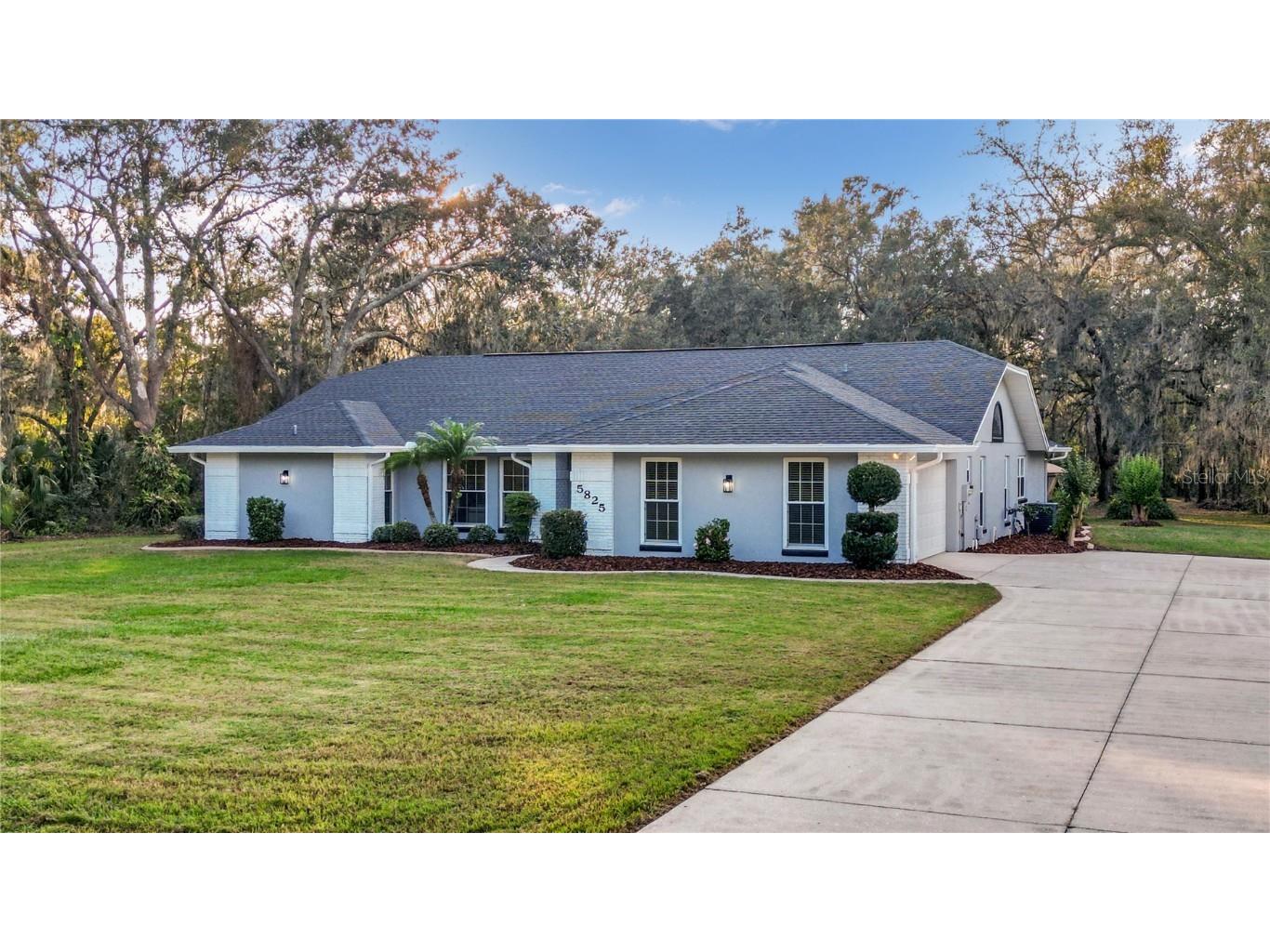 5825 Spring Lake Drive Lakeland FL 33811 L4934339 image1