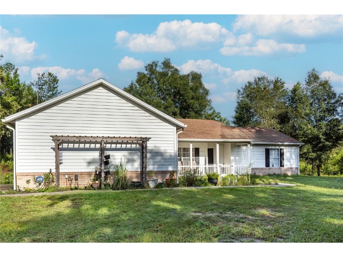 5825 West Street De Leon Springs FL 32130 V4932256 image1