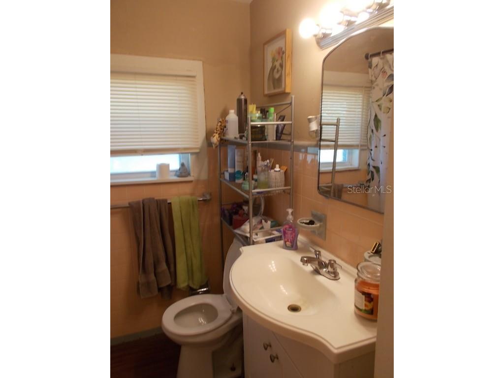 5827 39th Street N Saint Petersburg FL 33741 W7871940 image18