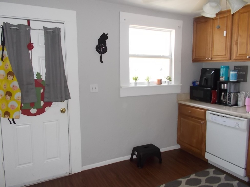 5827 39th Street N Saint Petersburg FL 33741 W7871940 image28