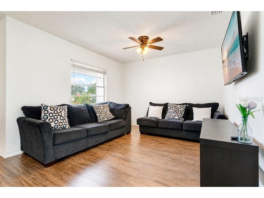 5827 Flori Lane Orlando FL 32808 O6406791 image4