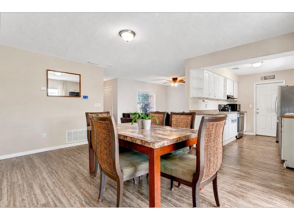 5827 Flori Lane Orlando FL 32808 O6406791 image9